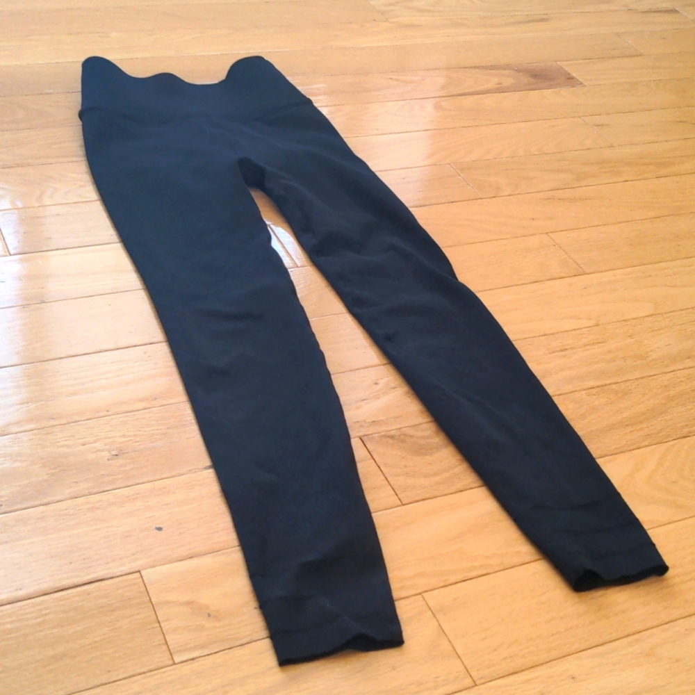 Fabletics Sculpt knit leggings